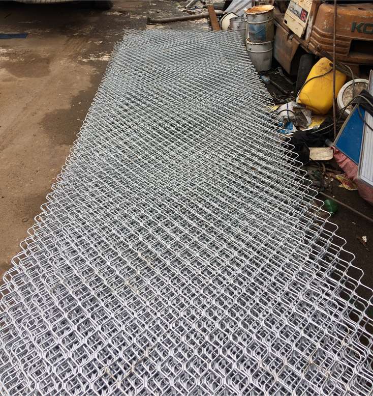 lưới nhôm mắt cáo